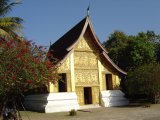 Wat Xieng Thong mit der fr Luang Prabang typischen Tempelarchitektur